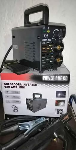 Soldadora Inverter 130 Amp Mini Power Force Negro
