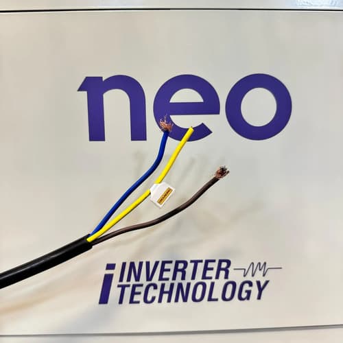 Soldadora Inverter Neo Ie10250/220 - 250a Mma Electrodos Blanco