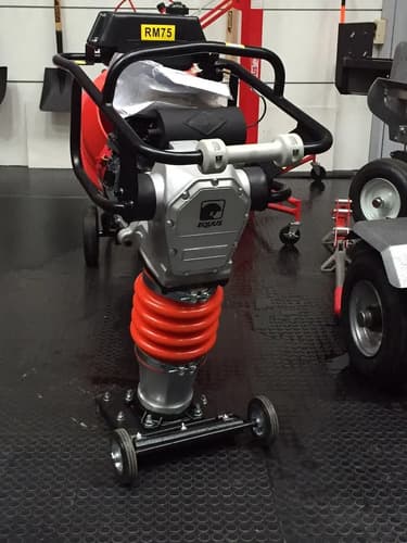Pison Pata Pata Compactador Equus Con Ruedas + Horimetro