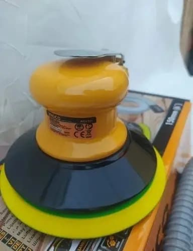 Lijadora Roto Orbital Industrial Neumática 1/4 Ingco Color Amarillo