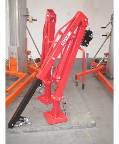 Accesorio Equus Guinche O Grua Giratoria Para Camioneta 450k Rojo