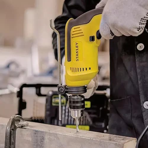Taladro Percutor 700w Profesional Stanley Sdh700 Color Amarillo Frecuencia 50