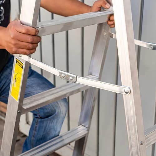 Escalera Tijera 5 Pasos Tipo Iii Con Bandeja Truper 16743 Gris