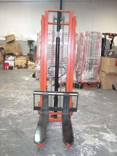 Apilador Transpaleta Manual 2000kg 1.6m Equus Rojo