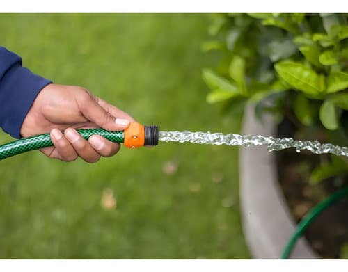 Manguera Jardin Reforzada Conexiones Plásticas 10 Mts Truper Verde