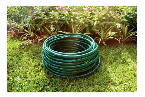 Manguera De Jardinería Flexible De Pvc De 3 Capas, Color Verde, De Tramontina, Con 20 Metros