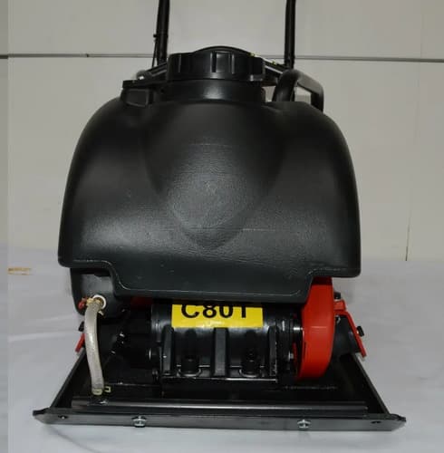 Plancha Vibradora Equus C80t Motor Honda Y Tanque De Agua
