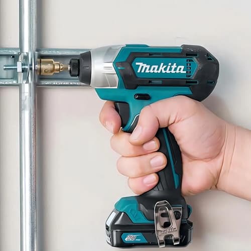 Atornillador 12v 2 Bat 2.0 Mah. Makita Color Azul