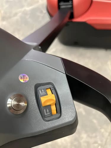Apilador Eléctrico Full Premium 1500kg 3.3m Batería Equus
