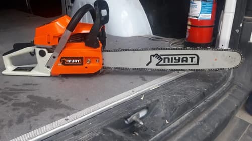 Motosierra A Nafta Niyat 52cc 3.537hp M52cc 11000rpm