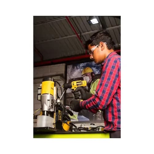 Taladro Percutor Atornillador Inalámbrico De 10mm Dewalt Dcd716d2 + 2 Baterías De 2ah + Accesorio Con Maletín De Transporte Amarillo