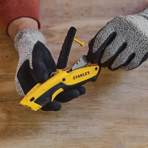 Trincheta Cartonera Profecional Stanley Stht10479