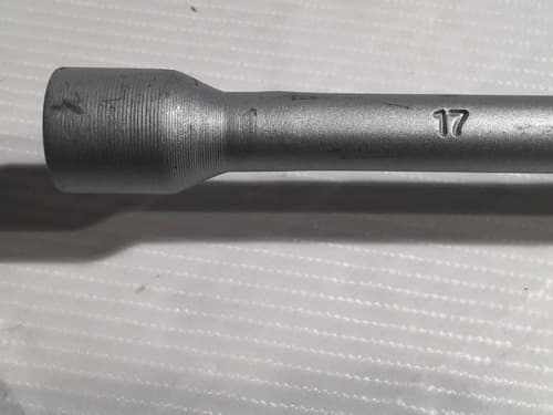 Llave Cruz Ruedas 23/21/19/17mm Auxiliar Auto Camion L20