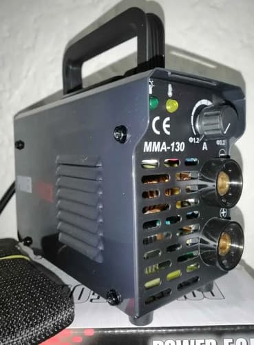 Soldadora Inverter 130 Amp Mini Power Force Negro