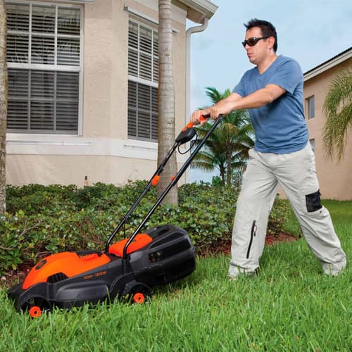 Cortadora De Césped Eléctrica Black+decker 1200w Gr1000 Con 3 Posiciones Y Bolsa Recolectora De 28l Naranja