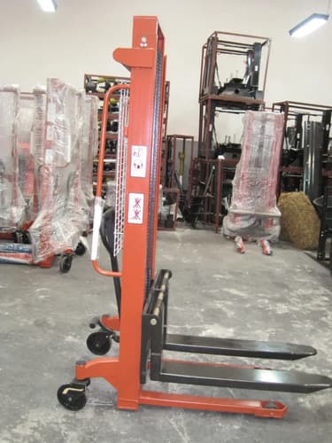 Apilador Transpaleta Manual 2000kg 1.6m Equus Rojo