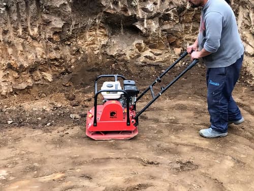 Plancha Vibradora Compactadora Equus Hp-c90 90kg