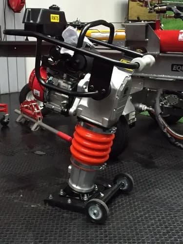Pison Pata Pata Compactador Equus Con Ruedas + Horimetro
