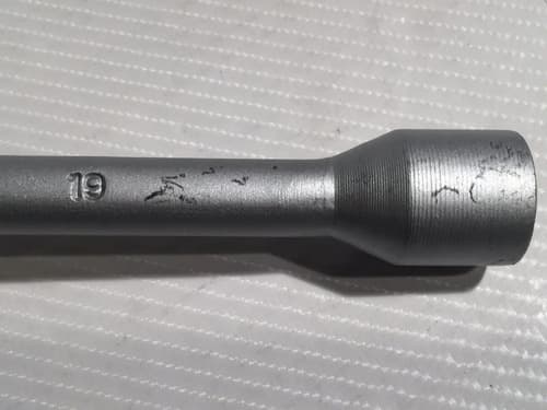 Llave Cruz Ruedas 23/21/19/17mm Auxiliar Auto Camion L20
