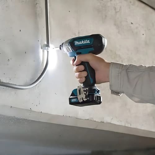 Atornillador 12v 2 Bat 2.0 Mah. Makita Color Azul
