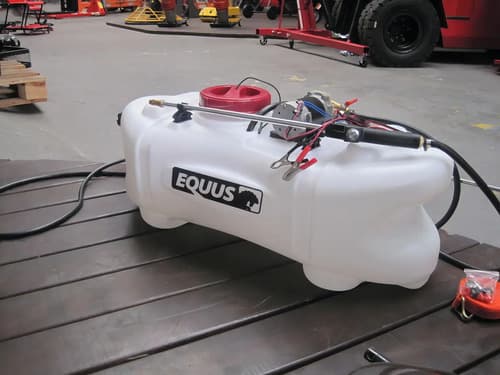 Fumigadora P/cuatriciclo O Tractor Equus Sx-cz60a 60l - Smf Color Blanco