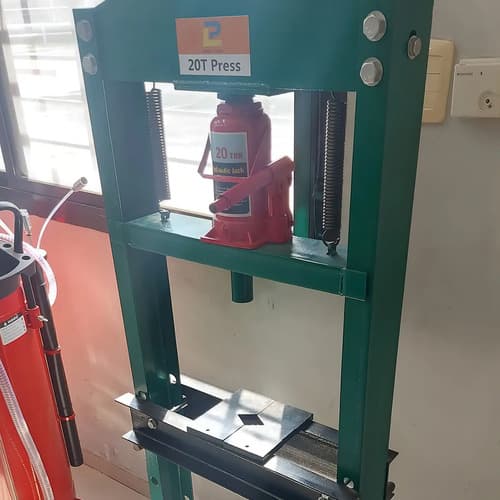 Prensa Hidraulica 20 Ton Rango De 0 A 610 Mm Con Gato Color Verde