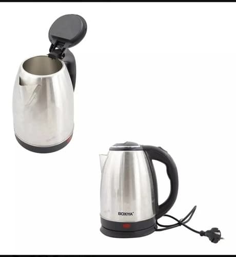 Jarra Eléctrica Scarlett Sc-20a 2l Acero Inoxidable Plateada Y Negra Plateado/negro