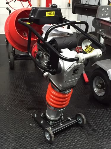 Pison Pata Pata Compactador Equus Con Ruedas + Horimetro