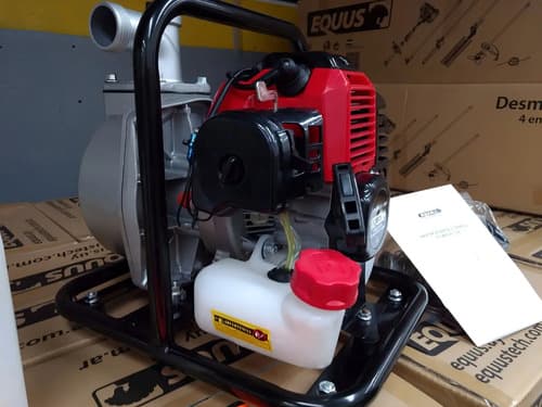 Motobomba De Agua Equus Motor 2 Tiempos 1,5 Pulgadas 52cc